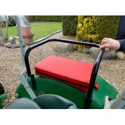 Keleivio sėdynė, asistentas, suoliukas ant sparno