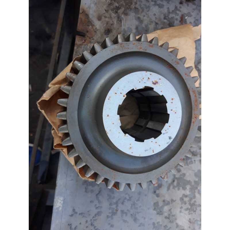 Pavarų dėžės krumpliaračio korpusas 1055