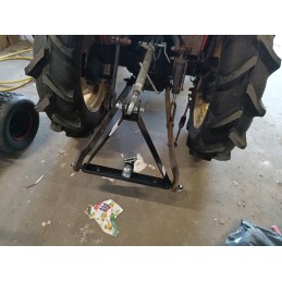 Prikabinkite trikampį rutulį K50 prie priekabos sijos vos už 30 km