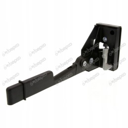 Massey Ferguson traktoriaus kairiųjų durų užraktas