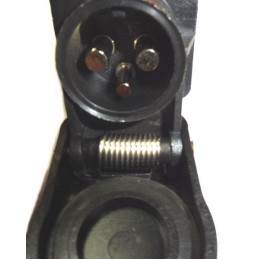 Elektros lizdas su 3 apvaliais kištukais