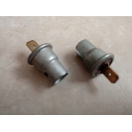 Metalinis lemputės laikiklis 1 kaištis 5911561 zetor prl