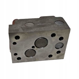 Pilna galvutė su vožtuvais Ursus C 360 Chelmno