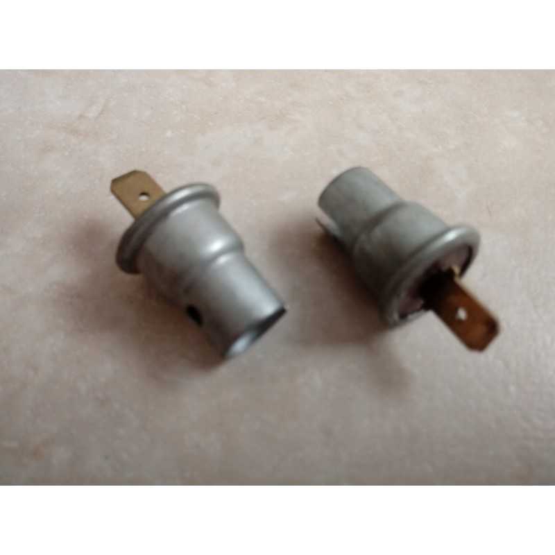 Metalinis lemputės laikiklis 1 kaištis 50024753 2 vnt