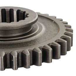 Ratas ir IV bei atbulinė pavara su 36 Ursus C 330m