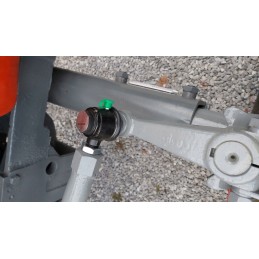 Kairė jungtis su veržle 953519 c 330 orig Ursus