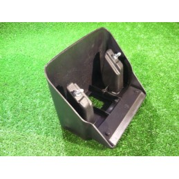 Galinio žibinto laikiklis ant sparno JD L56906 Hella