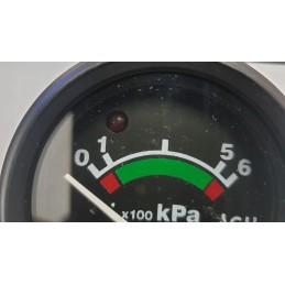 Alyvos slėgio matuoklis mtz 80 82