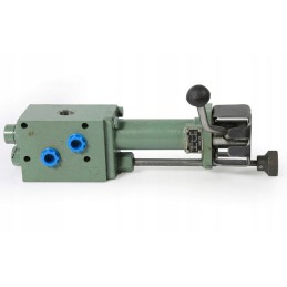 Ursus c330 pakėlimo skirstytuvas po sėdyne