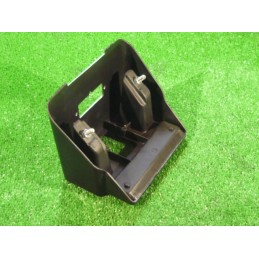 Galinio žibinto laikiklis ant sparno JD L56905 Hella