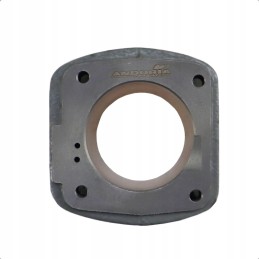 Naujo tipo kompresoriaus cilindras HS1144 Ursus C 330