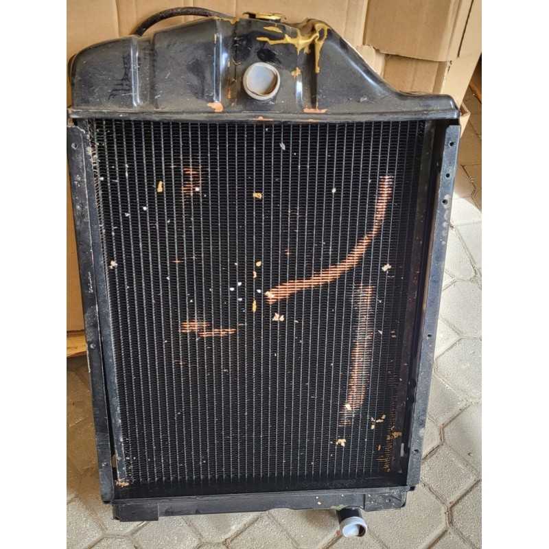 Vandens aušintuvas Ursus C 385 385 6 cyl 87613911 Uszk
