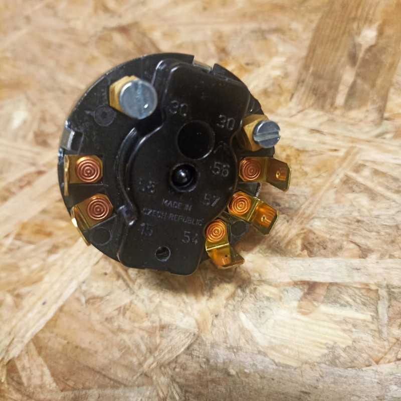 Zetor 5211 uždegimo jungiklis, originalus čekiškas magnetonas