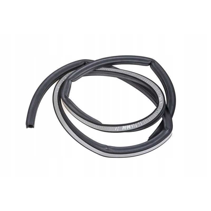 4389449m1 variklio dangčio tarpinė