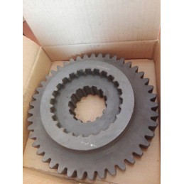 Gimė netoli reduktoriaus