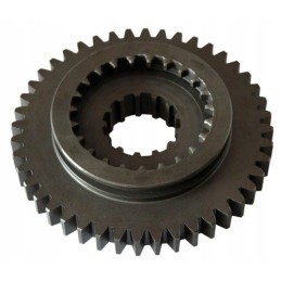 Gimė netoli reduktoriaus