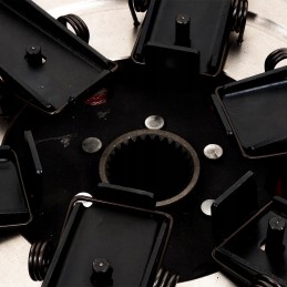 Sukomplektuota sankaba 310mm zetor uri 79011100