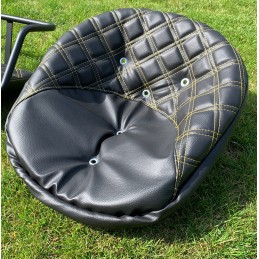 Ursus C330 sėdynės pagalvėlė, dubuo sausainiams