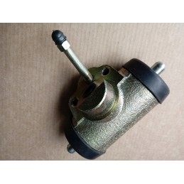 Dešinysis stabdžių cilindras Zetor 67112604