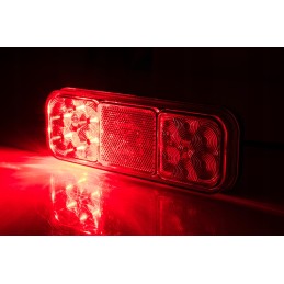 Massey Ferguson kombinuotas šviestuvas su reflektoriumi