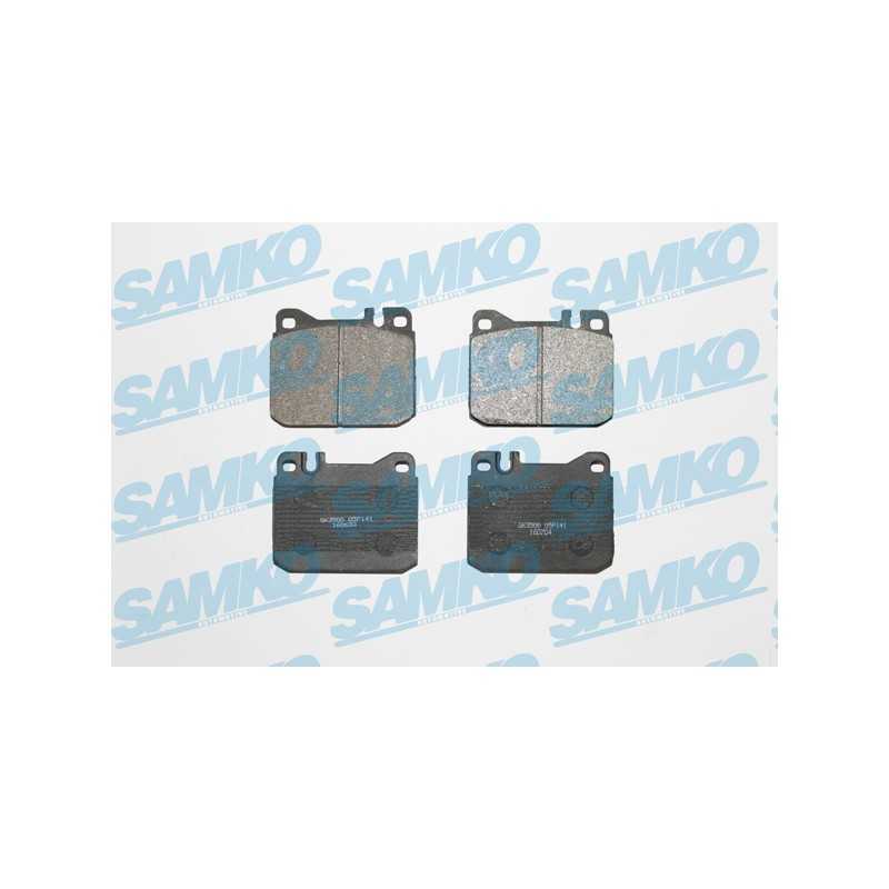 Mercedes kumpio blokeliai