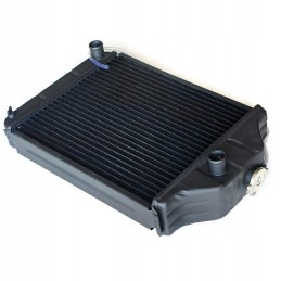 Nežymiai įlenktas Massey Ferguson 175 178 radiatorius