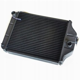 Nežymiai įlenktas Massey Ferguson 175 178 radiatorius