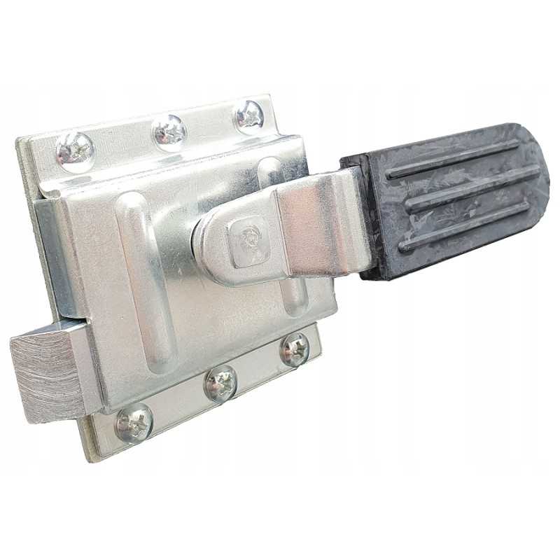 Dešiniųjų salono durų spyna c 330 c330 ursus