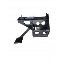 Dešinysis pagrindinio stabdžių cilindro laikiklis, pėda C 360