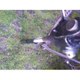 Dešinė pakaba su švaistikliu ursus c 330 gopart strypu