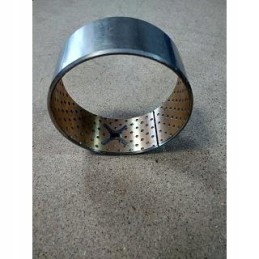 Massey Ferguson centrinė varančiosios ašies įvorė