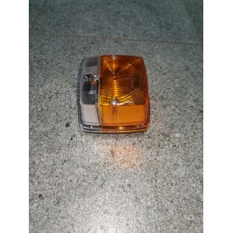 Šoninis posūkio žibintas Fendt John Deere automobilių stovėjimo aikštelė