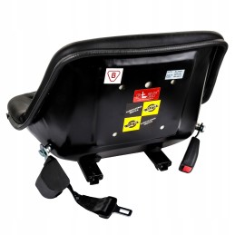 Vientisa juoda šakinio krautuvo sėdynė