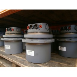 Cat 301 mini ekskavatoriaus kelionės variklio galutinės pavaros aptarnavimas