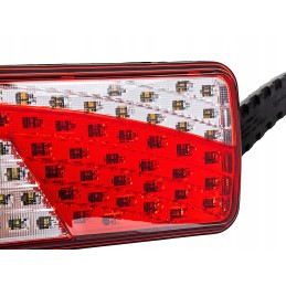 Kombinuoti galiniai gabaritiniai žibintai vilkiko puspriekabei