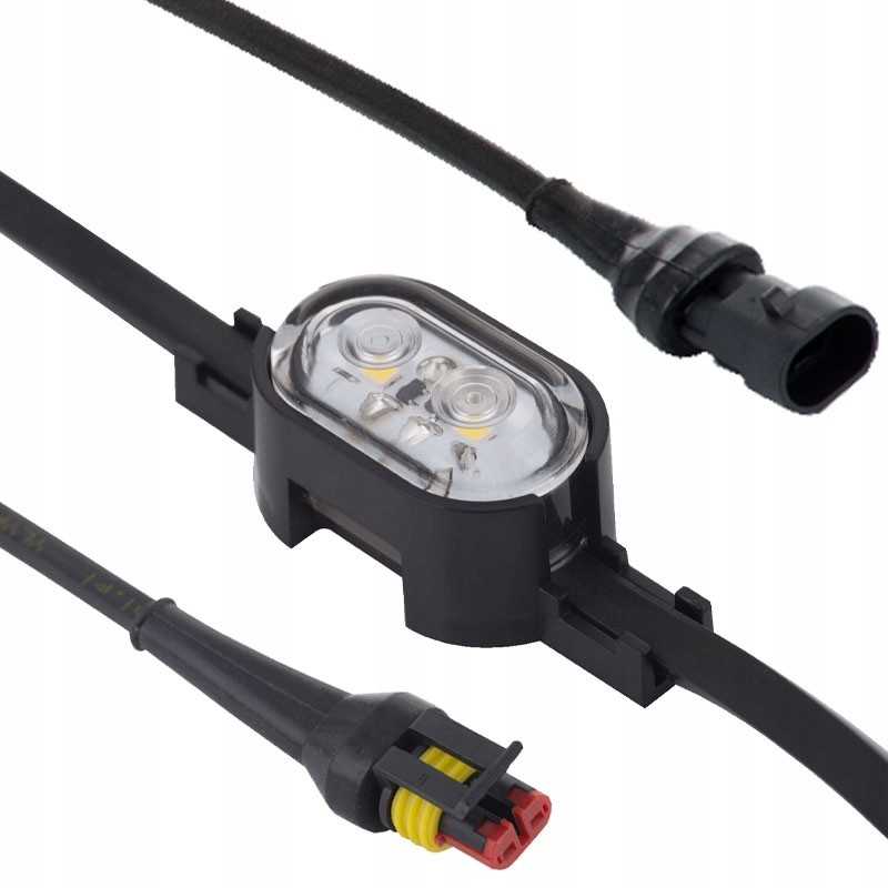 Universali lempa, skirta apšviesti darbo lauką