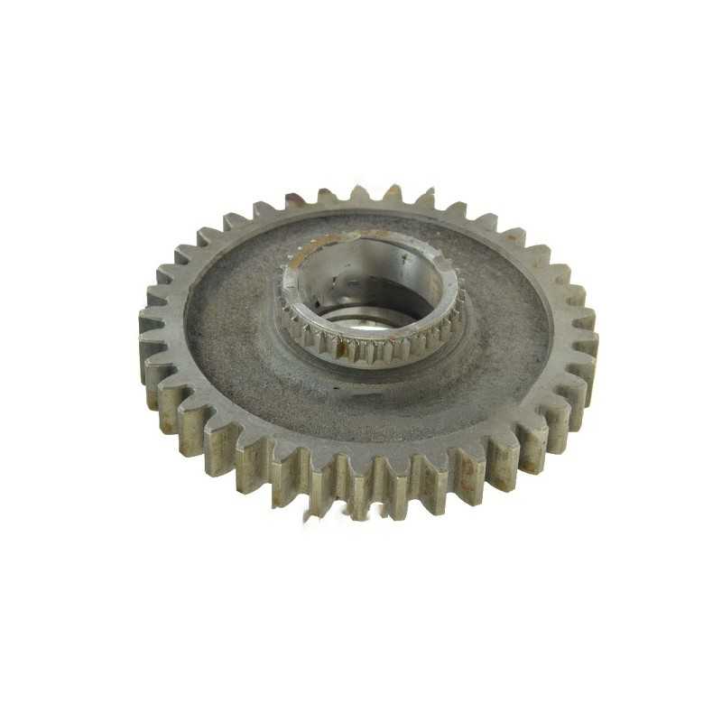 37 dantų ratas, priekinės pavaros išėjimas MF 4