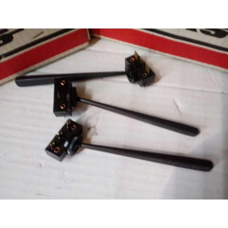 3 padėčių posūkio signalo jungiklis Ursus