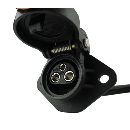 Instaliacinis maitinimo kabelis su kištukiniu lizdu traktoriui