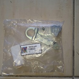 Massey Ferguson pakabos rankenos skląstis