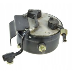 Alyvos bakas 3 prie siurblio vairavimo sistemoje